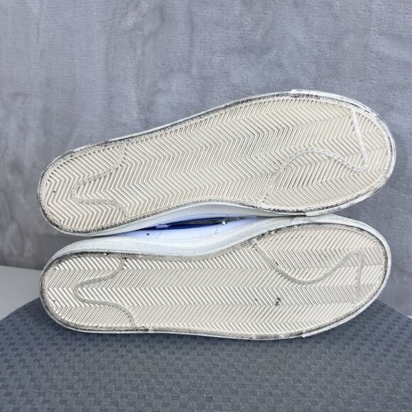 Nike Blazer Mid 77 Sneakers Mens 8.5 or Womens 10 Vintage Mismatched‎ Swoosh main image 4